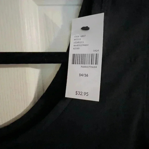 ☘️ NWT Lane Bryant Scoop Neck Tank, Size 14/16, Black - Picture 3 of 6